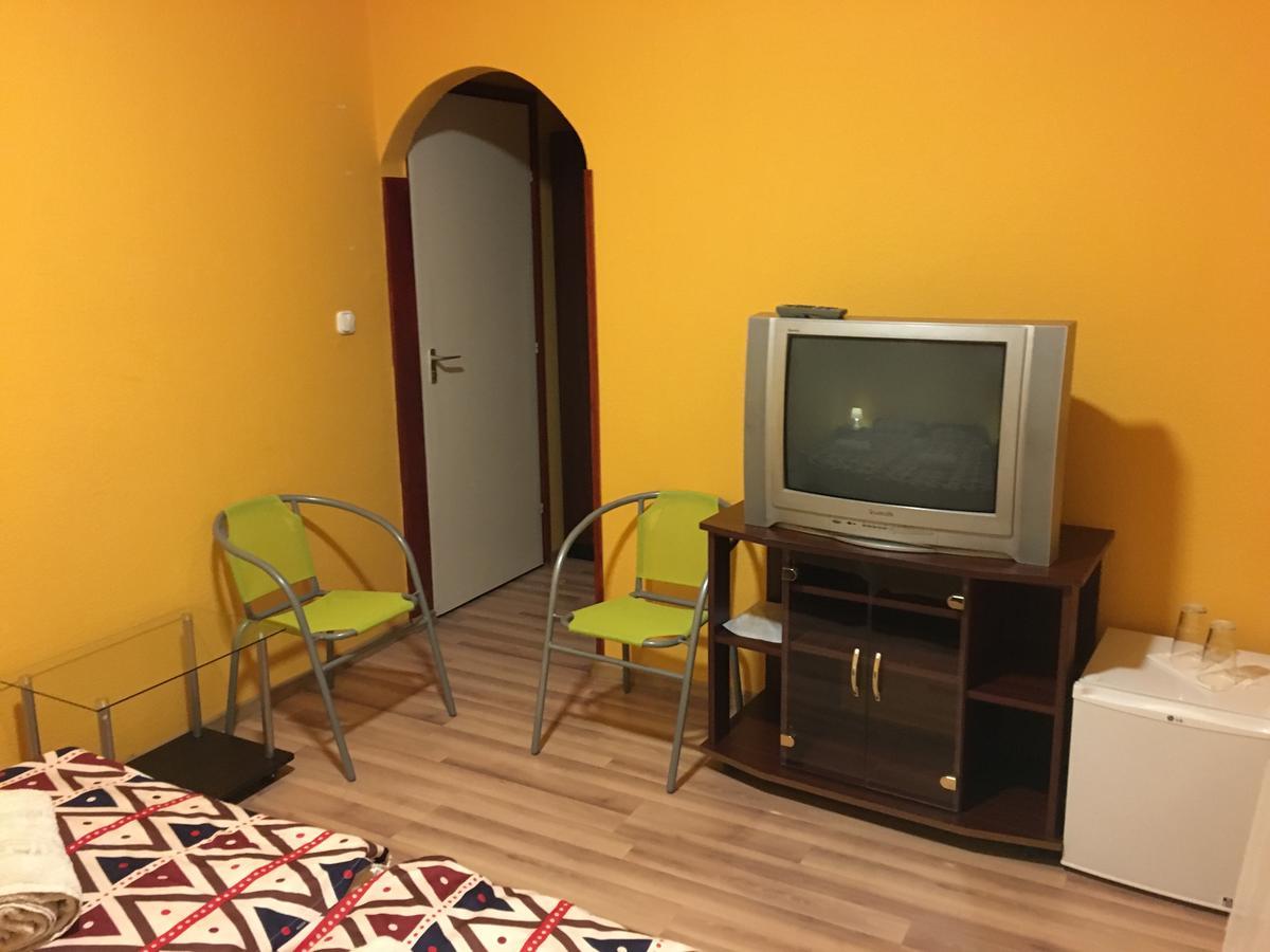 Palota Panzio Bed & Breakfast Будапеща Екстериор снимка